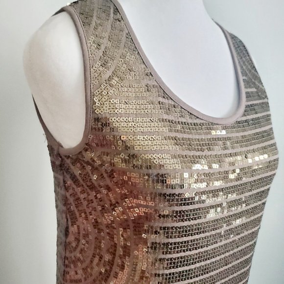 Gorgeous Gold Sequined Fitted Tank Top Sparkly Holiday Party Wear Y2K vibes - Picture 4 of 10